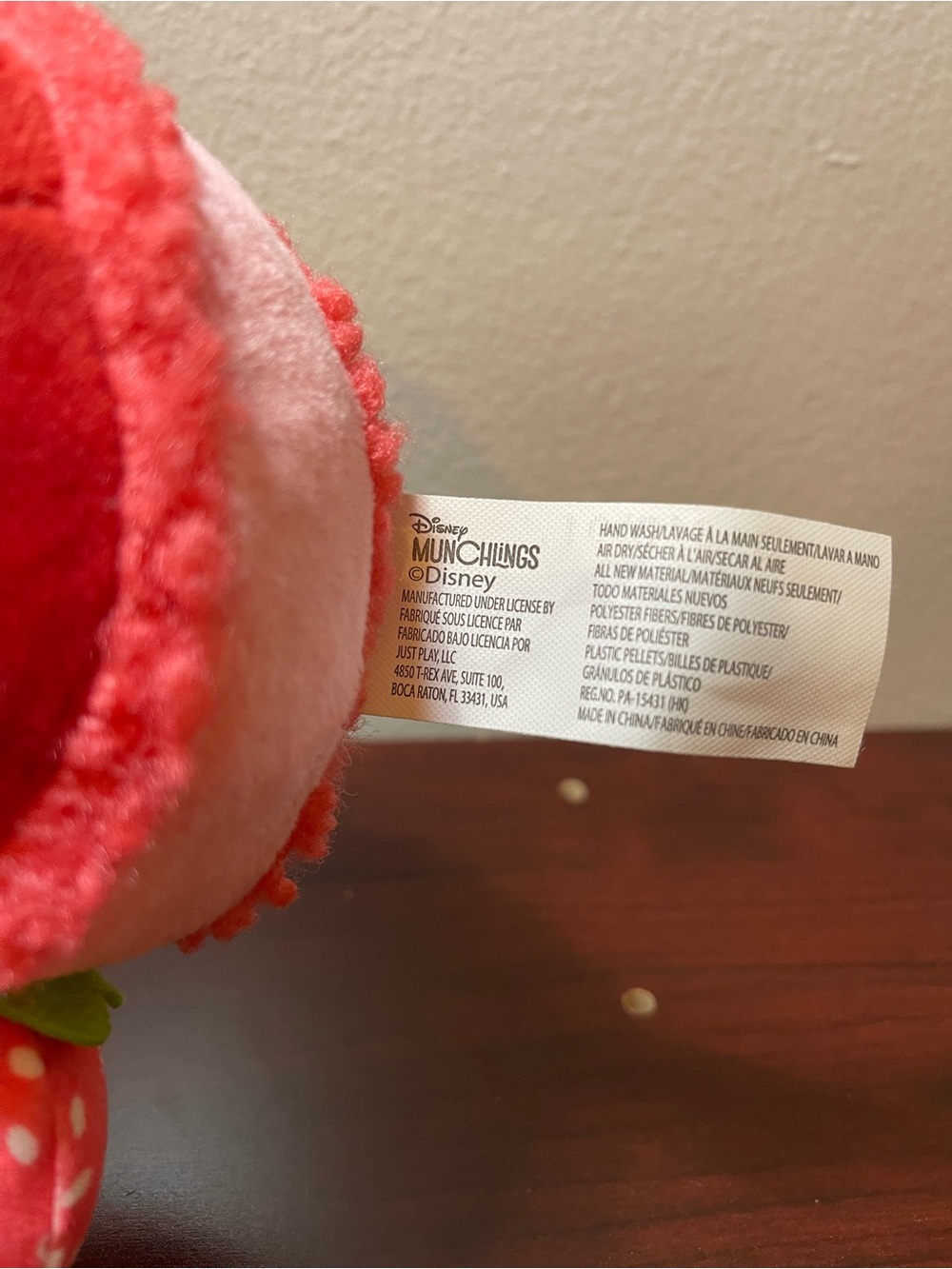 Disney Munchlings Plush Strawberry - Pink and Red